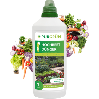 Eine 1-Liter-Flasche Purgrün Bio-Hochbeet-Dünger mit grünen Akzenten steht vor frisch geerntetem Gemüse und Kräutern und symbolisiert nachhaltiges Gärtnern und die Vorteile biologischer Nährstoffe.