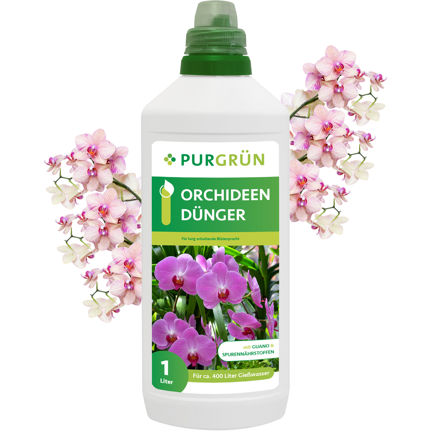 Eine 1-Liter-Flasche Purgrün Orchideendünger mit grünem Deckel und rosa Orchideenblüten auf dem Etikett ist von Orchideenblüten umgeben. Der Dünger unterstützt die Blütenbildung bei bis zu 400 Litern Bewässerung.