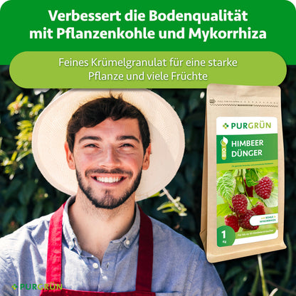 Ein Gärtner hält den Bio-Himbeerdünger; Pflanzenkohle und Mykorrhiza verbessern laut Darstellung die Bodenqualität.